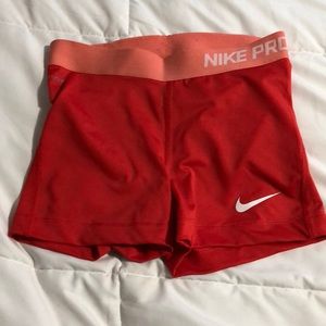Nike pro